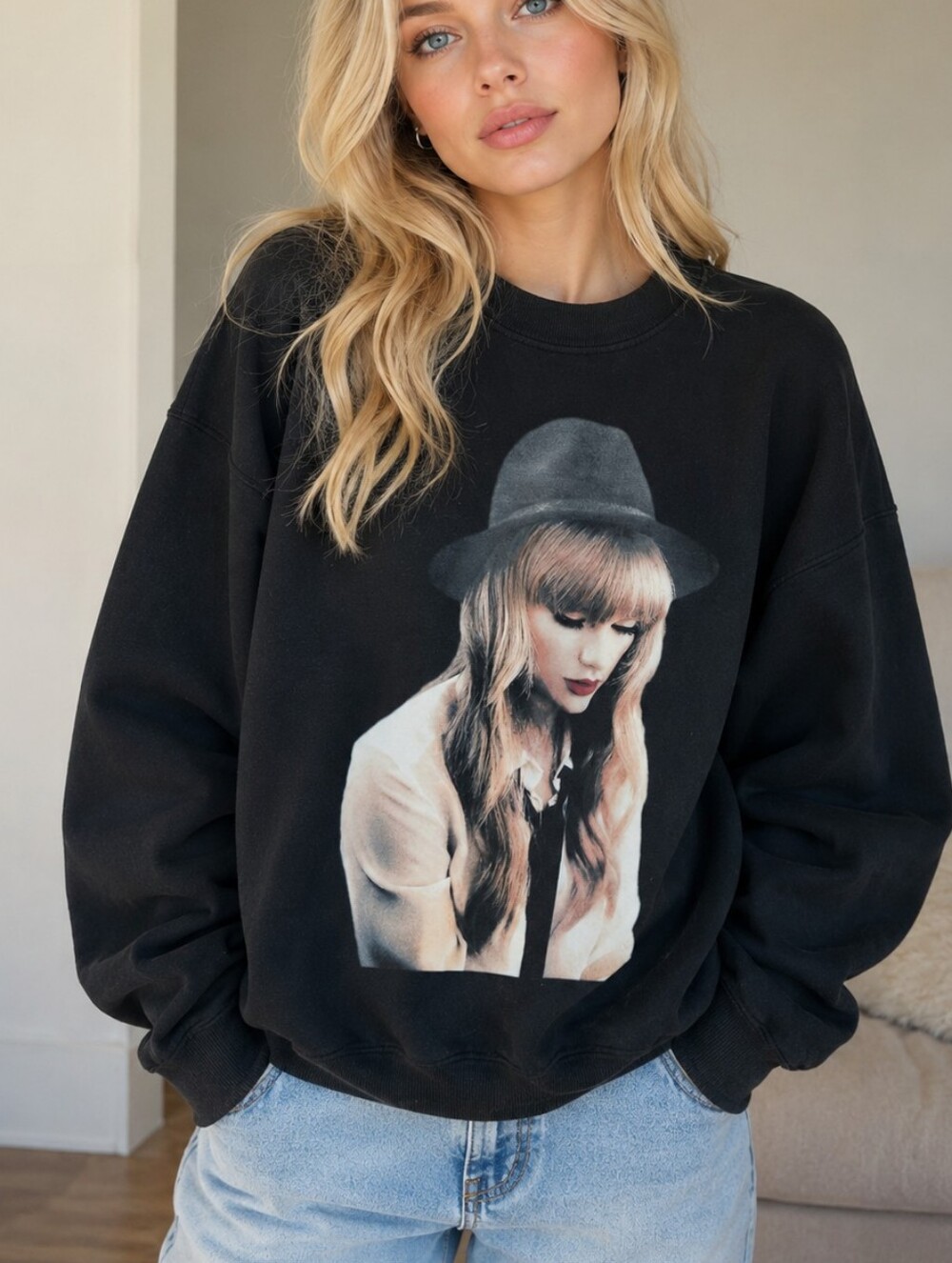 Taylor Swift Beautiful Tragic Love Affair Crewneck Sweatshirt Large Authentic